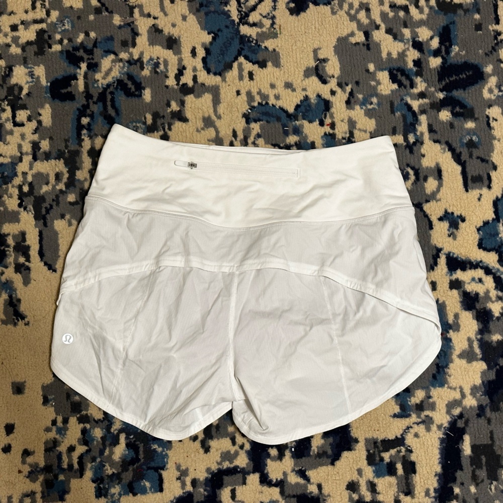 Lululemon High Rise White  4 inch Speed ups size 6
